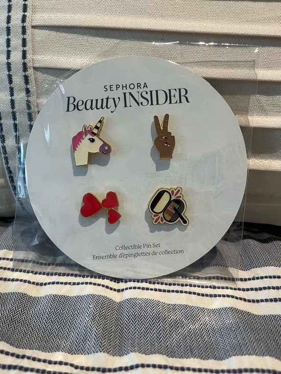 Sephora Other - Sephora Beauty Insider Enamel Pin Set - Pink/Red/Brown/Black/Cream